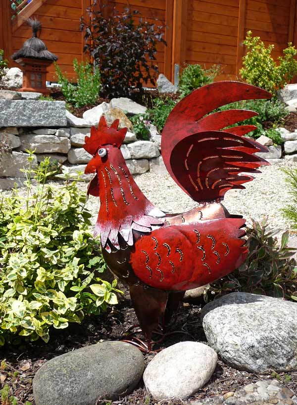 Extravaganter Hahn Huhn Henne Skulptur aus Metall für Haus und Garten